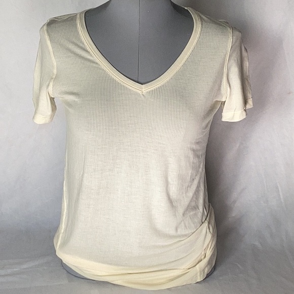 Lululemon tank top - Picture 2 of 6